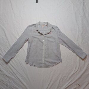 Levi's Women's Classic Fit Button up Shirt, Size Medium, Blue and White Striped